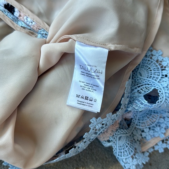 LA MAISON TALULAH Infatuation Floral Lace Mini Dress Blue Tan Small - Picture 5 of 15